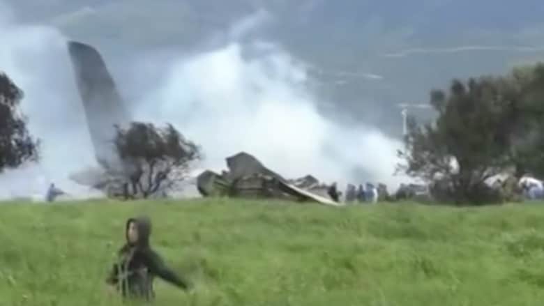 مشاهد من موقع حادث تحطم الطائرة العسكرية الجزائرية