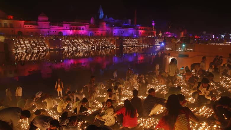 مدينة هندية تحطم رقماً قياسياً في مهرجان الأنوار