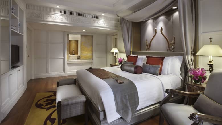 هدم فندق "دوسيت ثاني".. أحد أشهر الفنادق الفاخرة في بانكوك