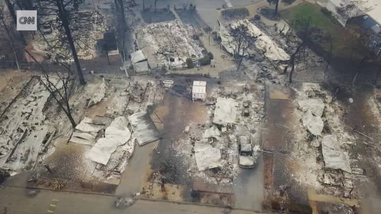 لقطات جوية تظهر مدى الدمار جراء حرائق الغابات في كاليفورنيا
