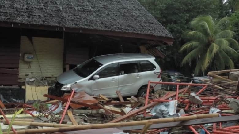 كاميرا CNN ترصد حجم الدمار الذي خلفه تسونامي إندونيسيا