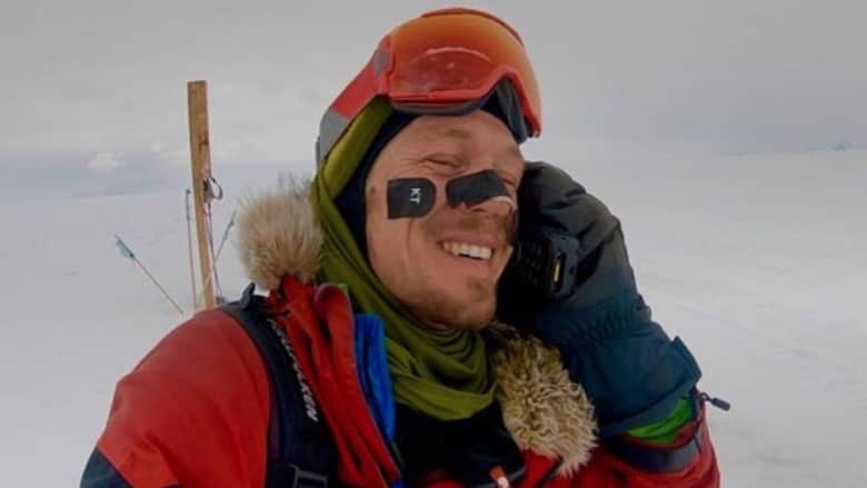 هذا أول رجل أمريكي يعبر القارة القطبية بمفرده