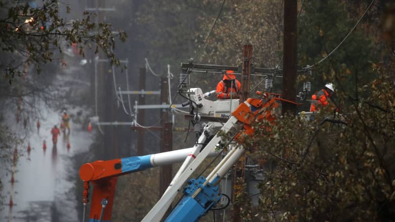 كيف تسببت حرائق الغابات في إفلاس أكبر شركات الطاقة بكاليفورن