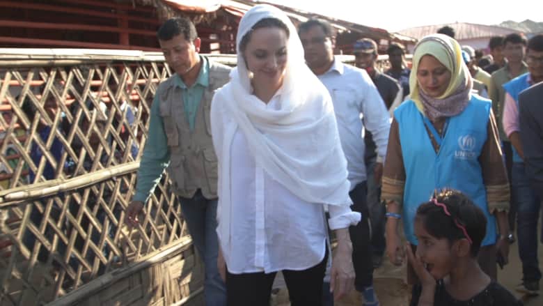 أنجلينا جولي تزور مخيمات اللاجئين الروهينغا في بنغلاديش