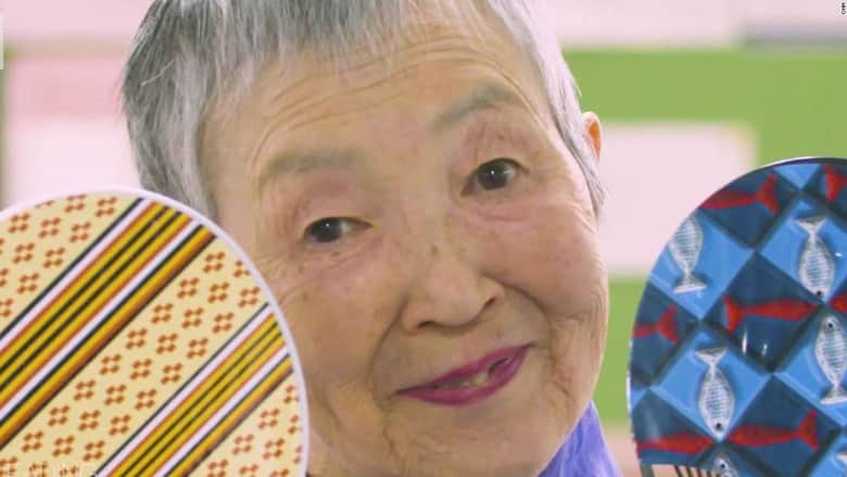 عمرها 83 عاماً..امرأة يابانية تُطلق تطبيقات لكبار السن
