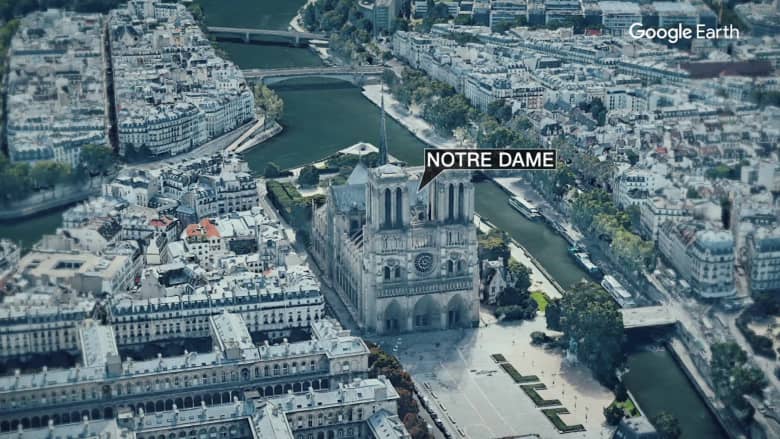شاهد عيان كان بداخل "نوتردام" في باريس ينقل ما حدث لـCNN