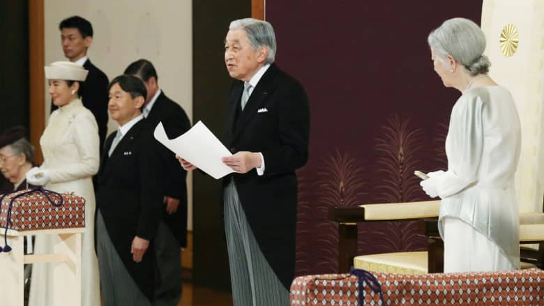 لحظة تنازل امبراطور اليابان أكيهيتو عن العرش.. إليكم ما قاله