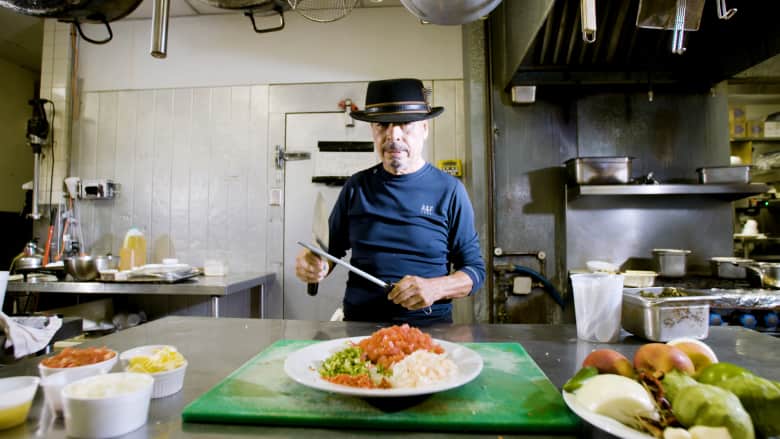 طاه يضع لمسته المكسيكية الخاصة في أطباق الجنوب الأمريكي