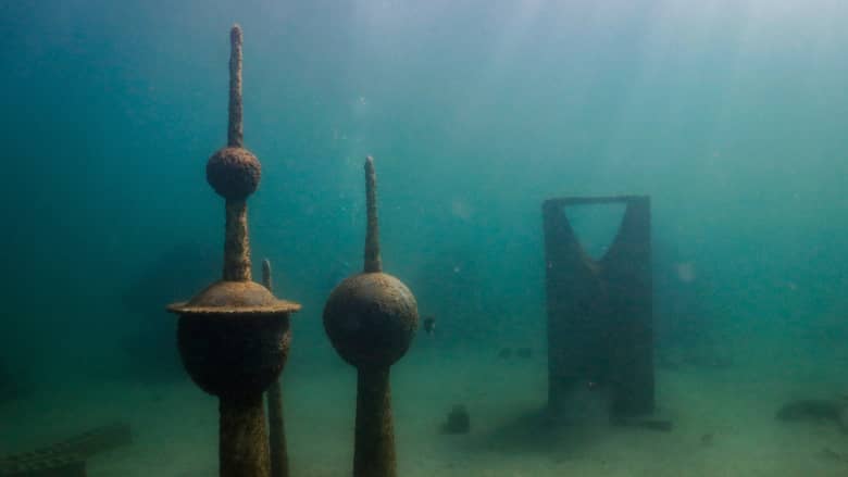 استكشف أول متحف تحت الماء في السعودية