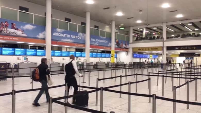 ثاني أكبر مطارات بريطانيا يخلو من المسافرين مع انهيار كوك