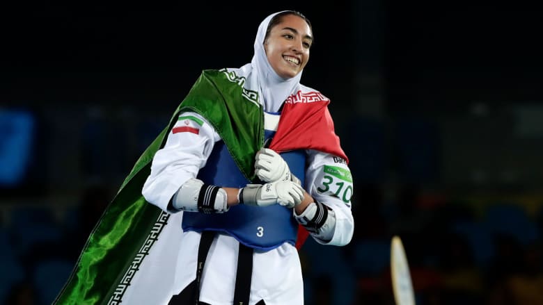 صاحبة الميدالية الأولمبية الوحيدة في إيران تعلن انشقاقها
