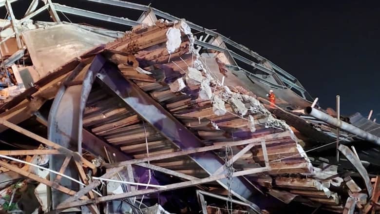 انهيار مبنى في الصين يستخدم كحجر صحي لمرضى كورونا وعشرات المحاصرين فيه