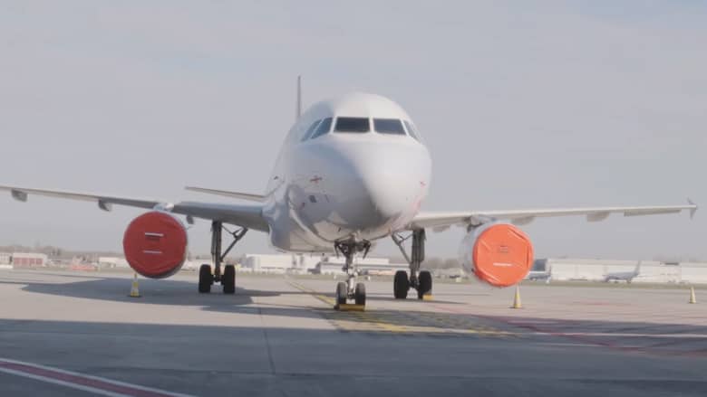 يستغرق حوالي 400 ساعة عمل.. شركة طيران تُظهر كيفية تخزين طائراتها