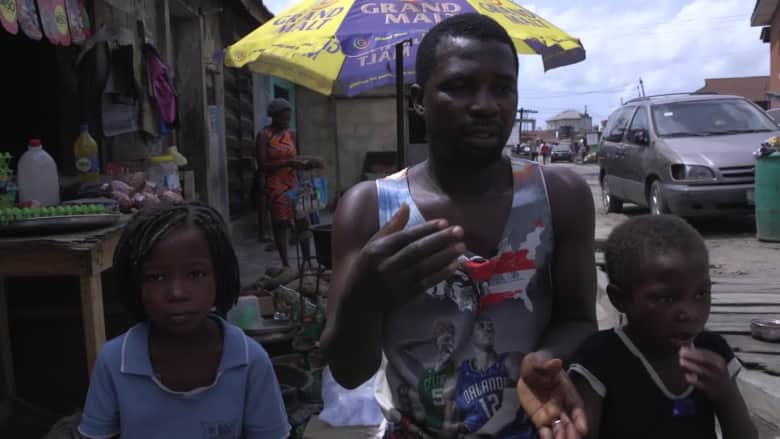 مواطن نيجيري: أفضل الموت بفيروس كورونا على أن أموت جوعاً