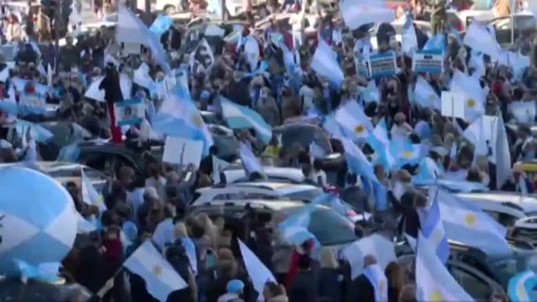 احتجاجات ضخمة في الأرجنتين وسط تفشي فيروس كورونا