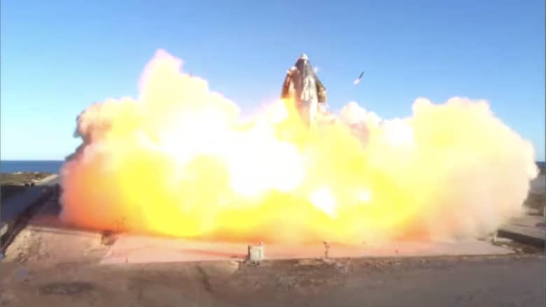 شاهد انفجار نموذج صاروخ سبيس إكس إلى المريخ أثناء عملية هبوط 