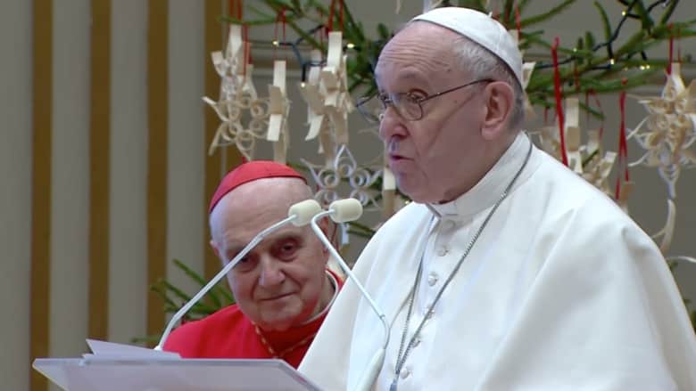 بابا الفاتيكان: يجب توفير لقاحات كورونا للجميع.. والأولوية للضعفاء والمحتاجين