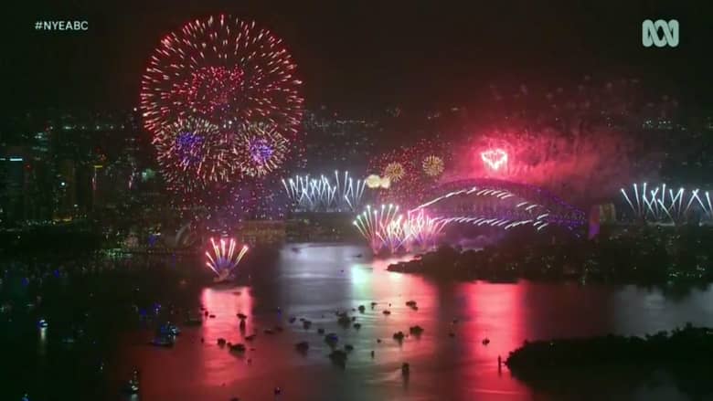 شاهد كيف احتفلت أستراليا بدخولها عام 2021 بعرض كبير للألعاب النارية