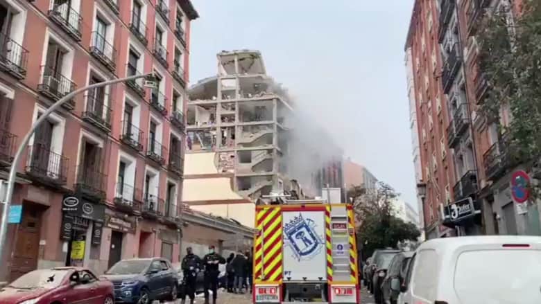آثار الانفجار الكبير الذي هز وسط العاصمة الاسبانية مدريد
