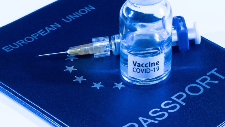 هل يهدد "جواز سفر اللقاح" حريتنا الشخصية..أم يكون هو المفتاح لها؟