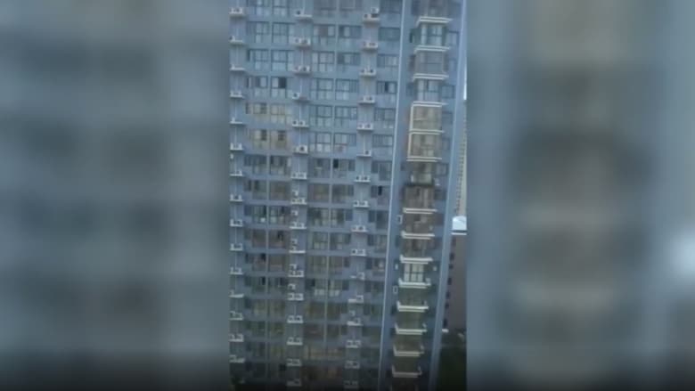 كاميرا توثق صراخ سكان مبنى أغلقته الصين بسبب إصابة أحدهم بكورونا