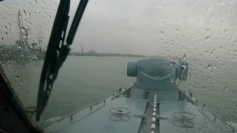 وسط تصاعد التوتر مع روسيا.. مراسل CNN في وصول نادر لأحد قواعد أوكرانيا البحرية