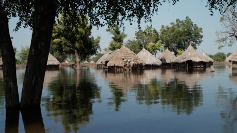 أغرقت بلدات بأكملها.. جنوب السودان يتعرض لفيضانات غير مسبوقة شردت الآلاف