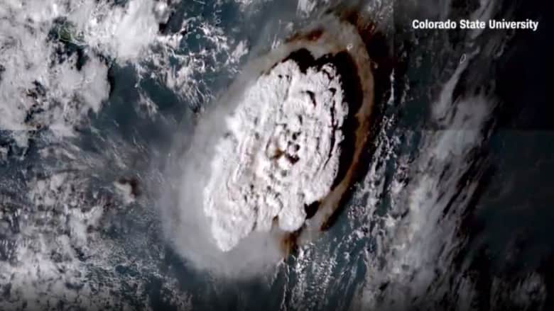 لقطات من الفضاء.. شاهد لحظة ثوران بركان تونغا الهائل