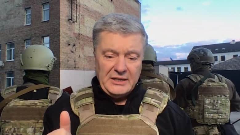 رئيس أوكرانيا السابق: نحتاج صواريخ مضادة للدبابات والطائرات الروسية