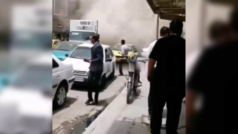 لحظة انهيار مبنى من 10 طوابق في إيران.. 5 قتلى على الأقل و80 شخًصا تحت الأنقاض