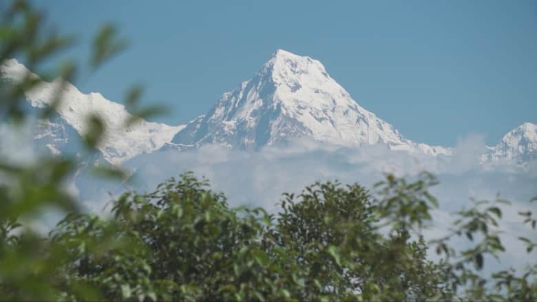 تسلّق جبال نيبال وحيدًا حظرته الدولة.. لماذا؟