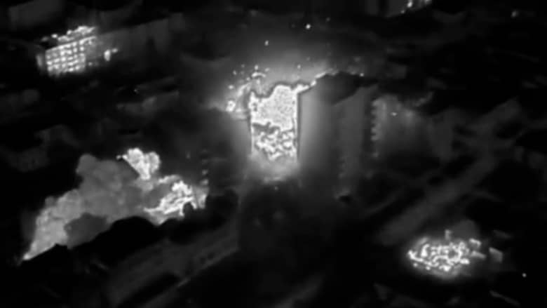 سوّت أحياء سكنية بأكملها بالأرض.. فيديو يوثق انهيار مبان وسط المعارك الشرسة في باخموت