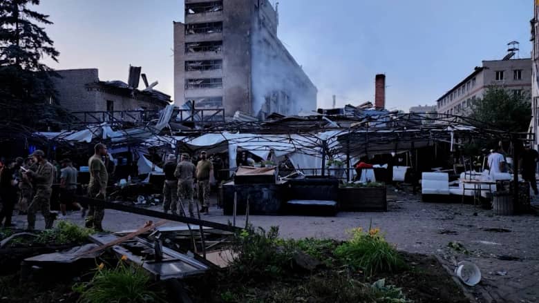 يوم مميت في كراماتورسك بأوكرانيا.. كاميرا CNN ترصد الآثار