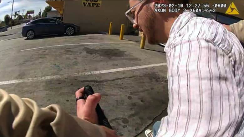 فيديو يُظهر عملية اعتقال شرطي لرجل متحول جنسيًا باستخدام قوة مفرطة