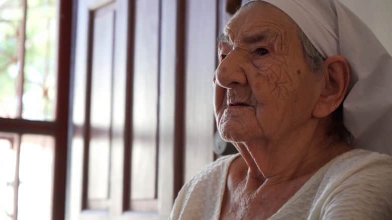 "هدفي أن أكون مع أحفادي".. مسنة بعمر 103 أعوام تسعى للحصول على لجوء إلى أمريكا
