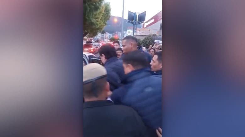 باغته بعدة طلقات وقتله.. فيديو يظهر لحظة اغتيال مرشح رئاسي في الإكوادور