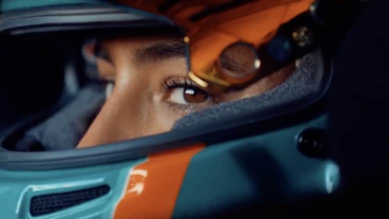 أوّل سائقة سباقات سعودية تؤسس فريقها الخاص.. "ذيبة موتورسبورت"