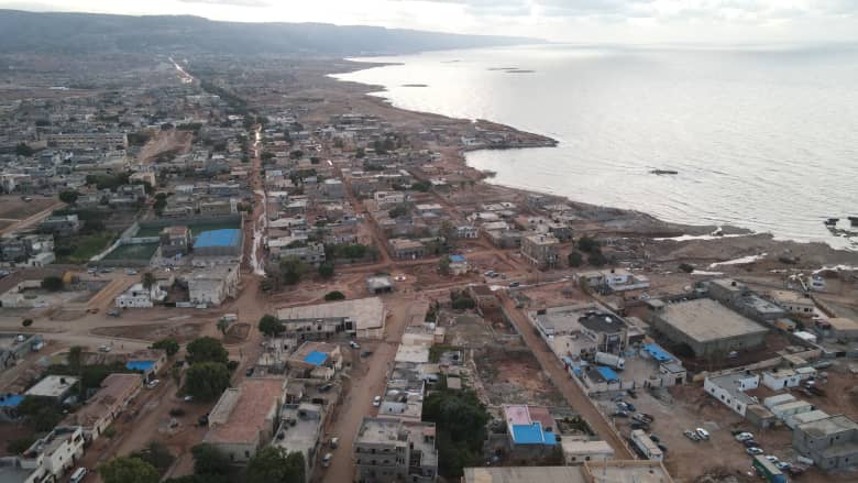 أحياء ومباني جرفت بأكملها وجثث ابتلعها البحر.. مشاهد صادمة لحجم الدمار في ليبيا