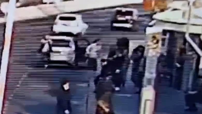 شاهد.. فيديو يوثق لحظات إطلاق مسلحي حماس النار على محطة للحافلات في القدس