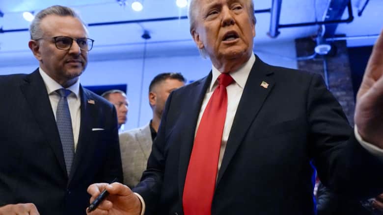 ترامب يلمح لضم فنزويلا لأمريكا بـ