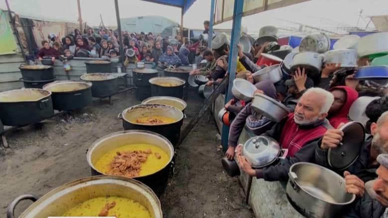 على بُعد ساعات ليصبح حقيقة.. سكان غزة يترقبون بدء سريان اتفاق وقف إطلاق النار وسط الدمار والمجاعة