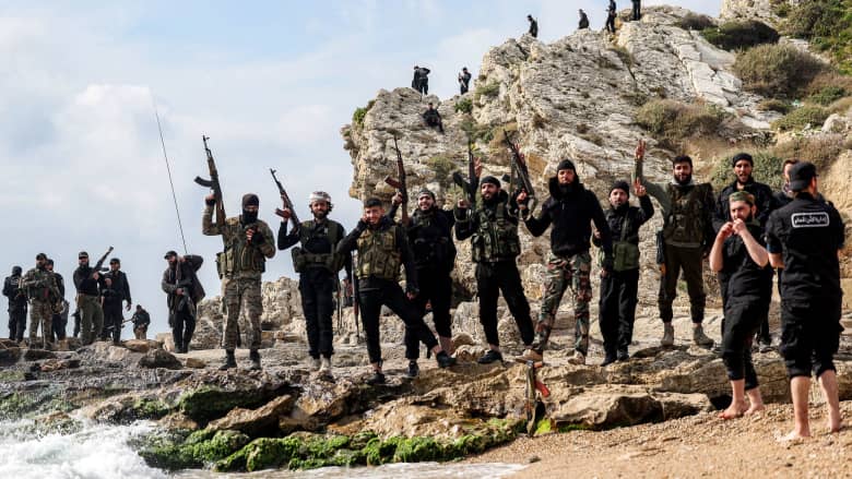 "عليهم بناء سوريا الآن وليس قتل بعضهم البعض".. شاهد ما قالته محللة عن الشرع والعلويين والعنف الطائفي في البلاد