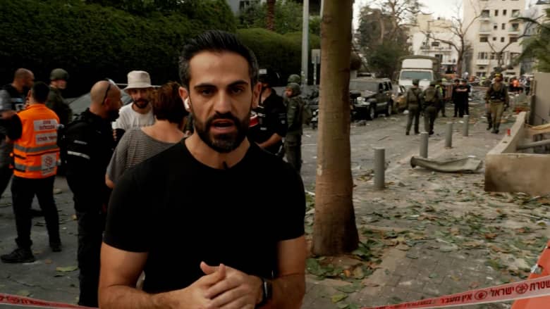 حطام وأنقاض.. مراسل CNN وسط تل أبيب يُظهر آثار ما تسببت به الضربات الإيرانية