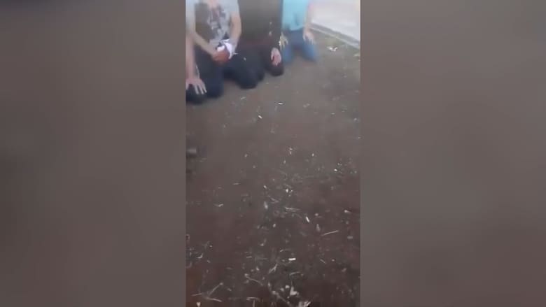 أحدهم يحمل الجنسية الأمريكية.. شاهد كيف تم إعدام 8 دروز من عائلة واحدة في السويداء