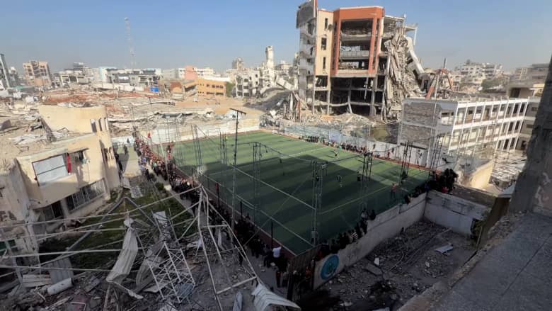 بعد عامين من الحرب.. كرة القدم تعود إلى غزة من بين الركام لأول مرة