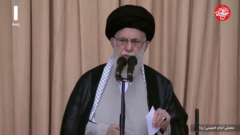 حكم إيران لـ36 عامًا.. من هو المرشد الأعلى الإيراني علي خامنئي؟