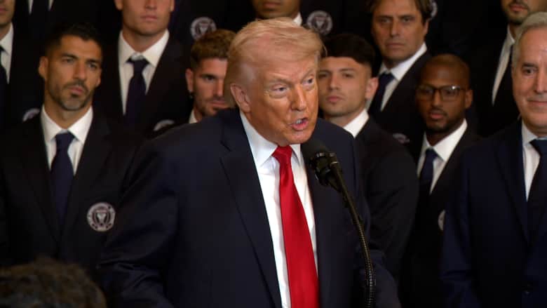 ترامب: إيران خسرت أسطولها البحري ومضادات الطائرات.. وأرادوا صفقة لكنهم "متأخرون قليلاً"