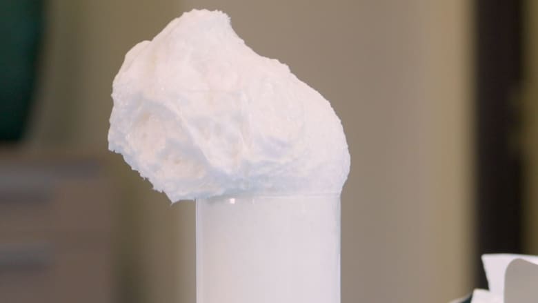 حصري: مادة رغوية ثورية توقف النزيف الداخلي المميت للإنسان.. شاهد كيف تعمل