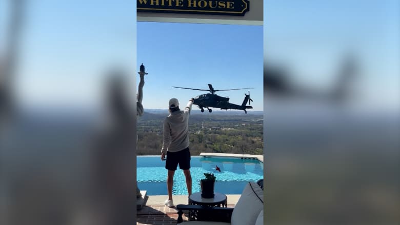 شاهد مروحية "أباتشي" العسكرية تحلّق فوق منزل المغني كيد روك.. والجيش الأمريكي يحقق