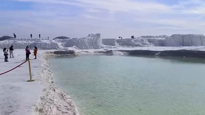 شاهد.. وجهة سياحية شهيرة في الهند هي في الواقع مكب نفايات خطرة